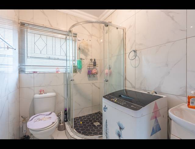 2 BEDROOM APARTMENT FOR SALE IN BUCCLEUCH